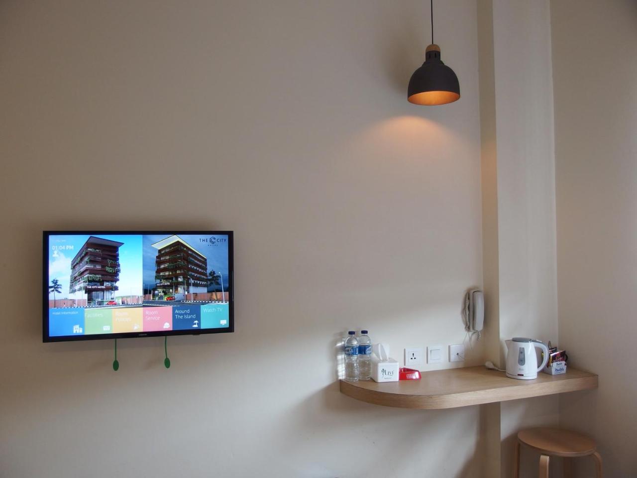 The City Hotel photo 2