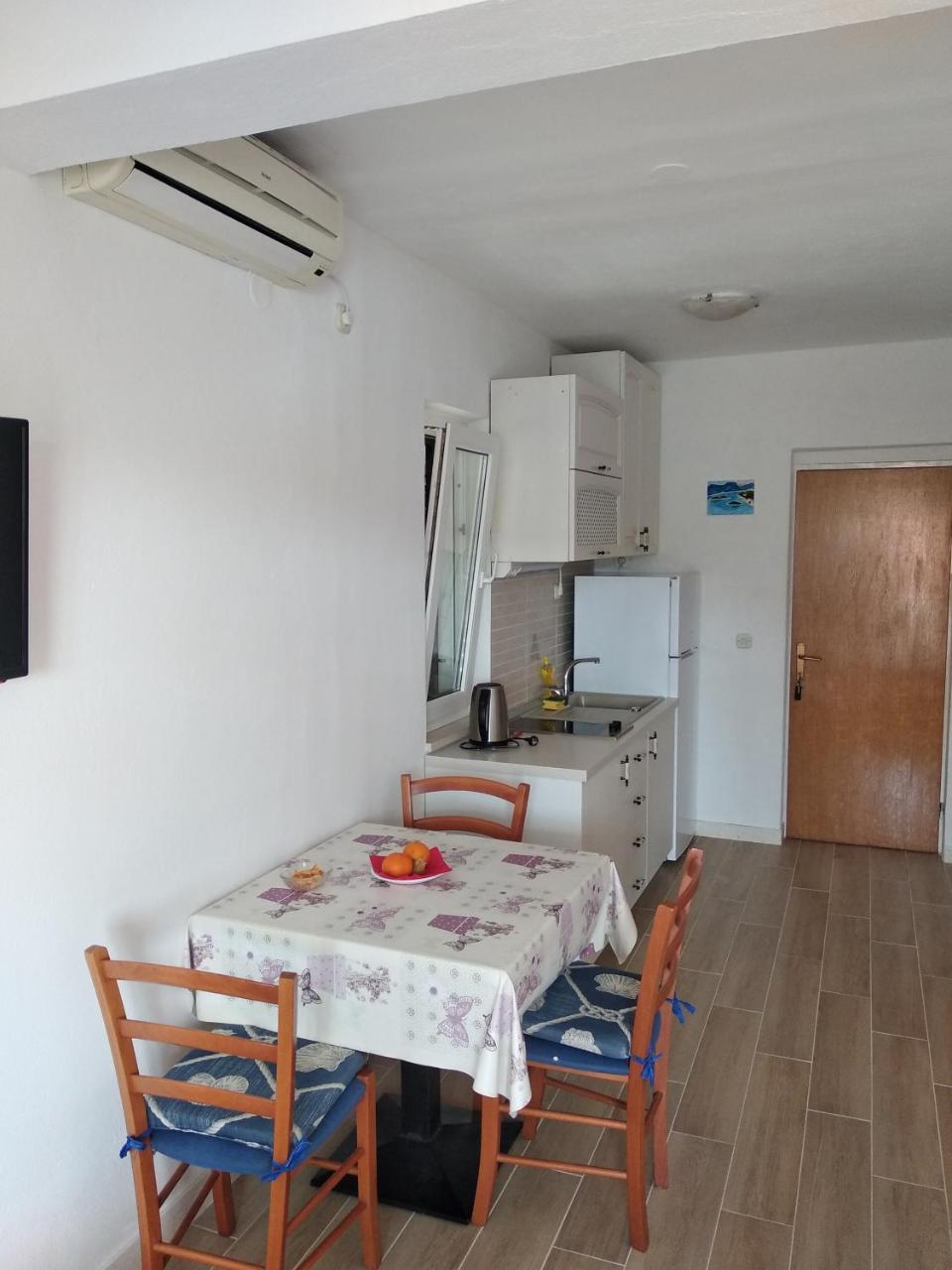 Apartments Luka - 6