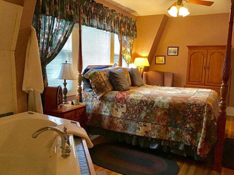 Brookview Manor Inn photo 4