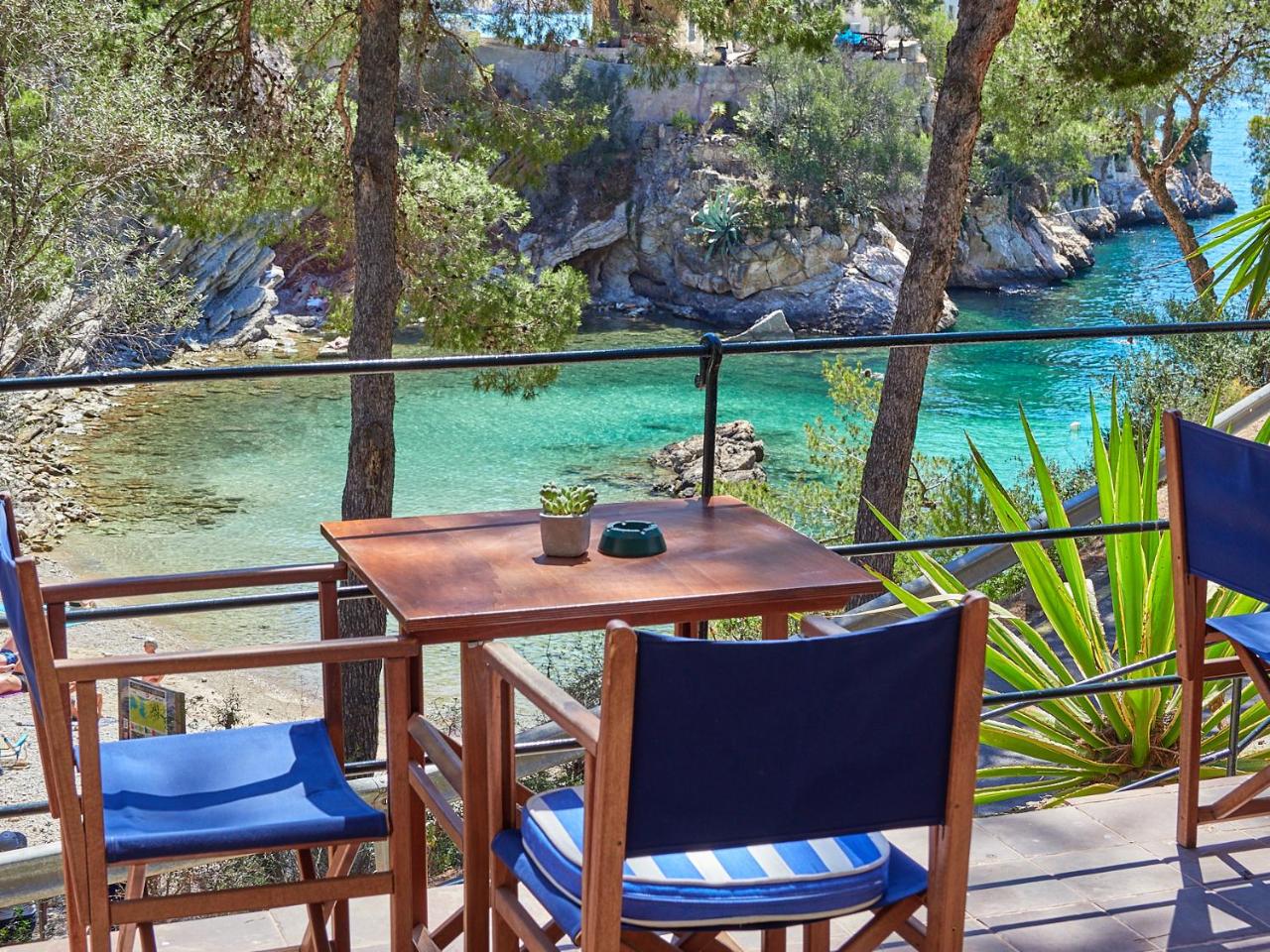 Hotel Petit Cala Fornells - 4