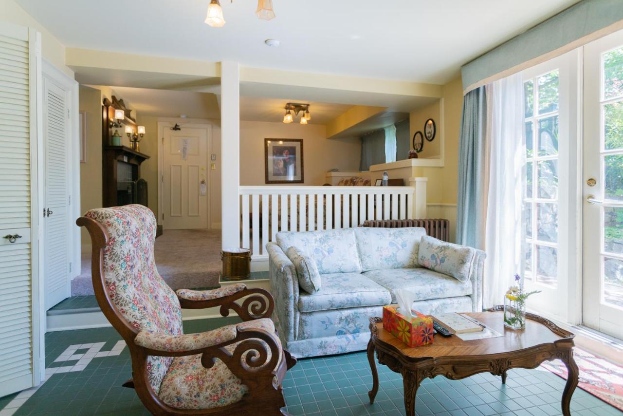 Beaconsfield Bed and Breakfast - Victoria photo 2