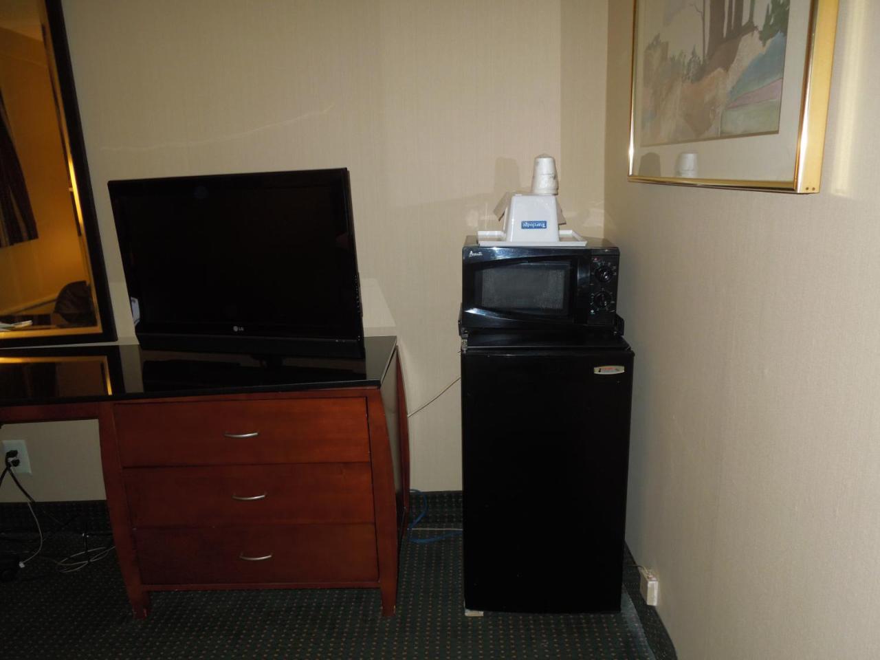Travelodge by Wyndham Silver Spring photo 4