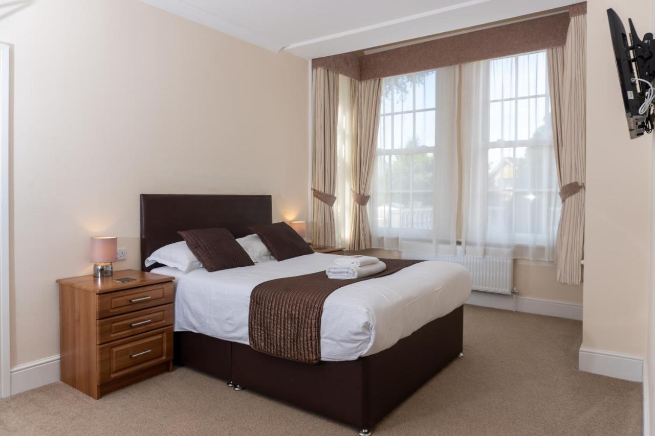 The Lawns Guest House - 5