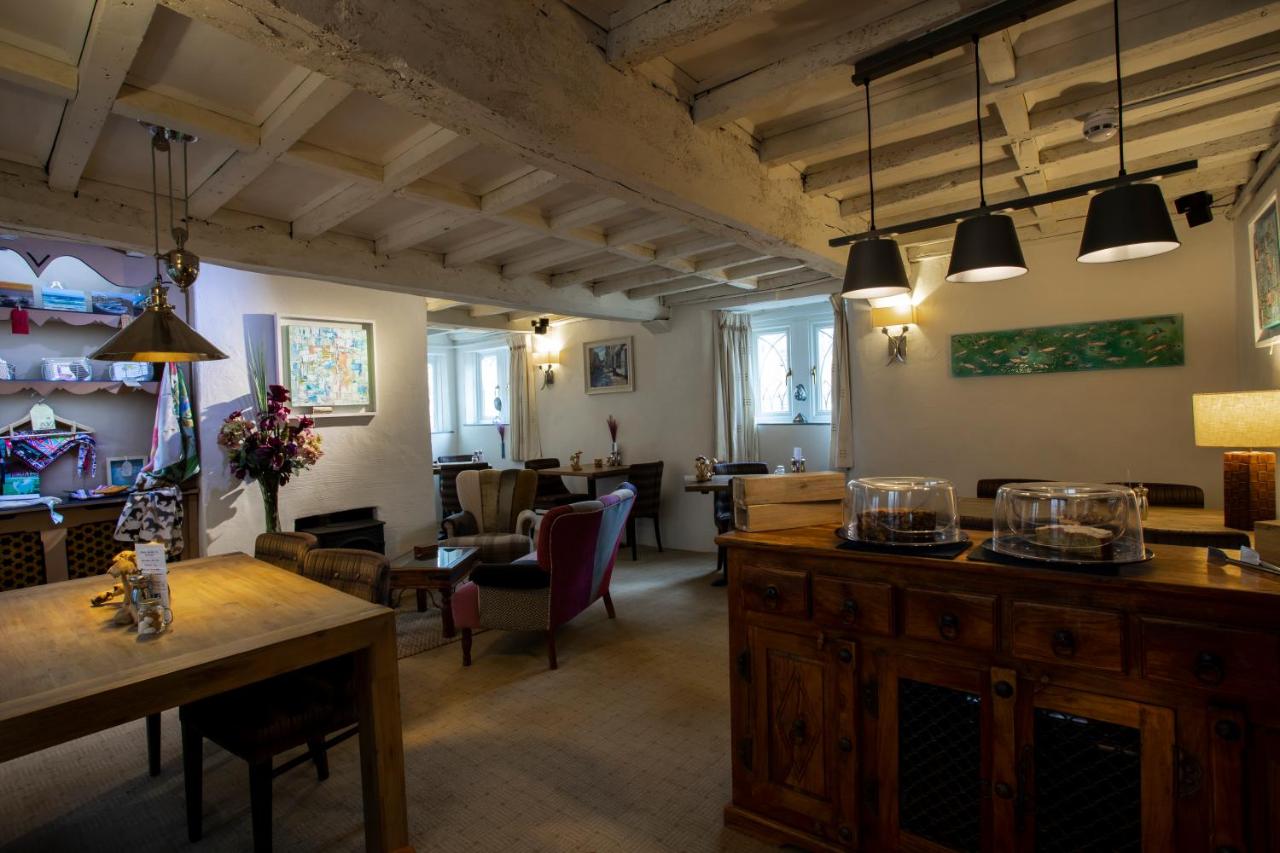The Salty Monk Bed & Breakfast - 6