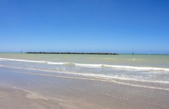 Les pieds dans le sable - 5