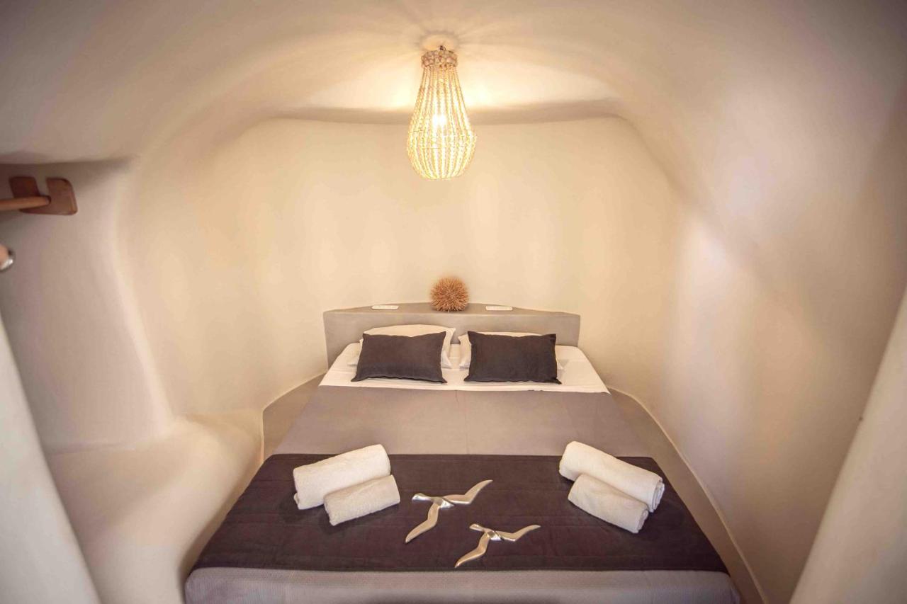 Santorini Villas photo 3