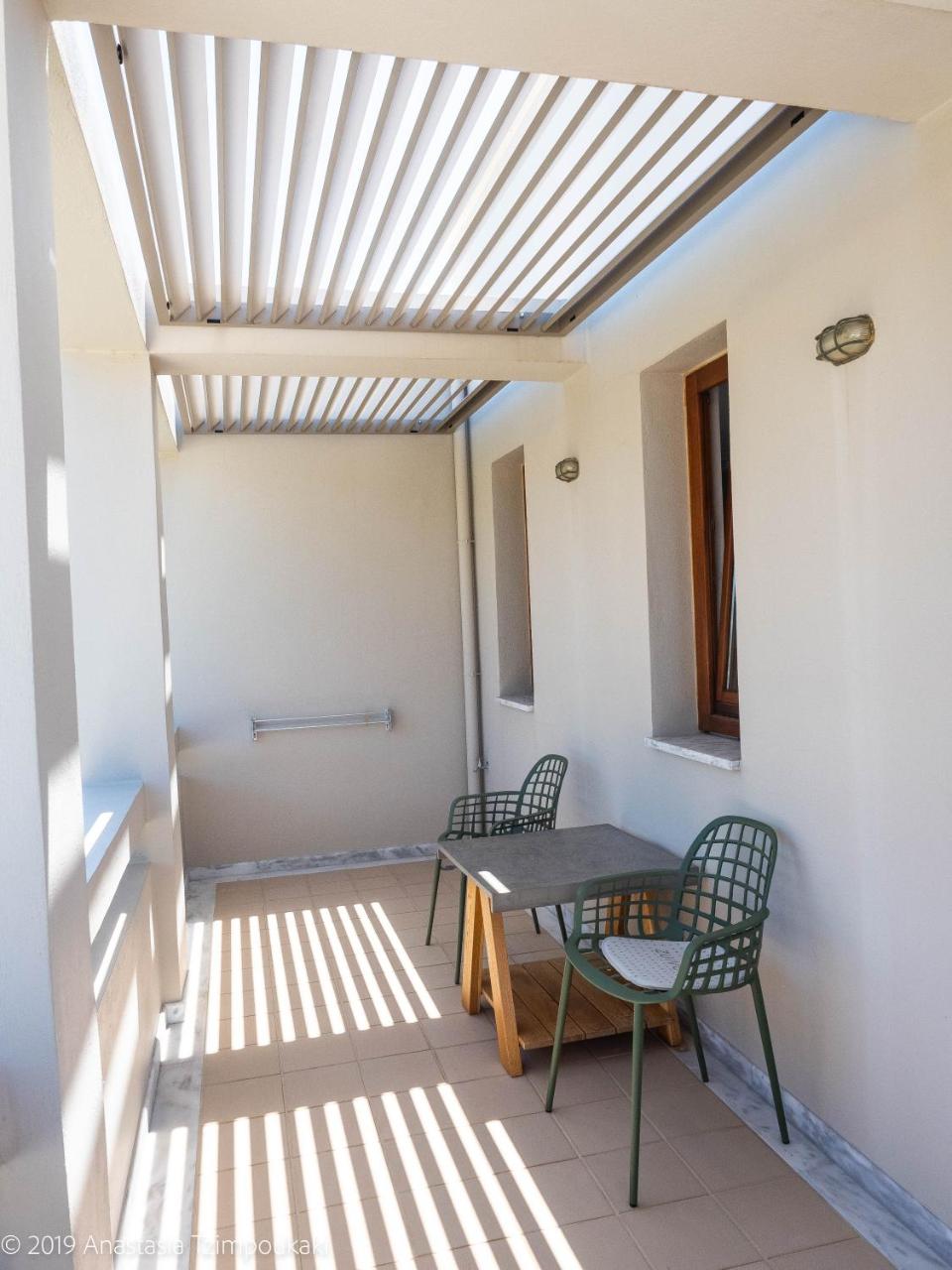 Mikro Livadi Special Lodges - Has an Eco Salt water pool - 150m from the beach photo 3