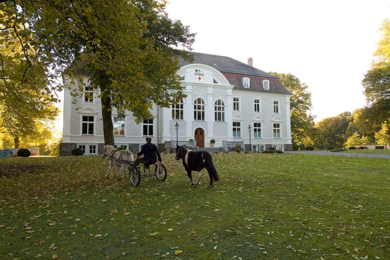 Schloss Zinzow photo 3