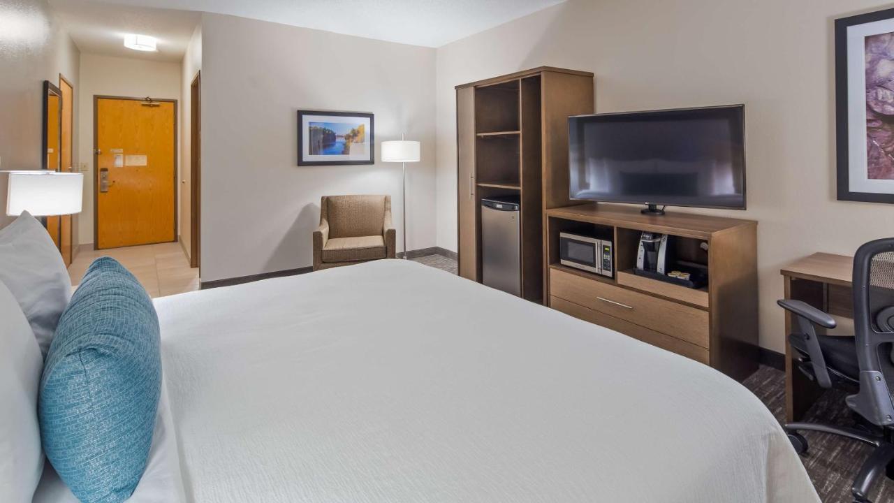 Best Western Plus Hudson I-94 photo 3
