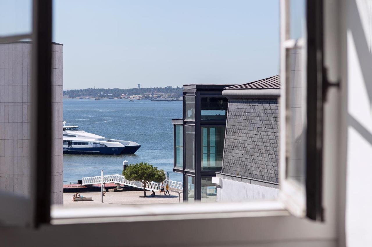 Lost Lisbon :: Cais House photo 4