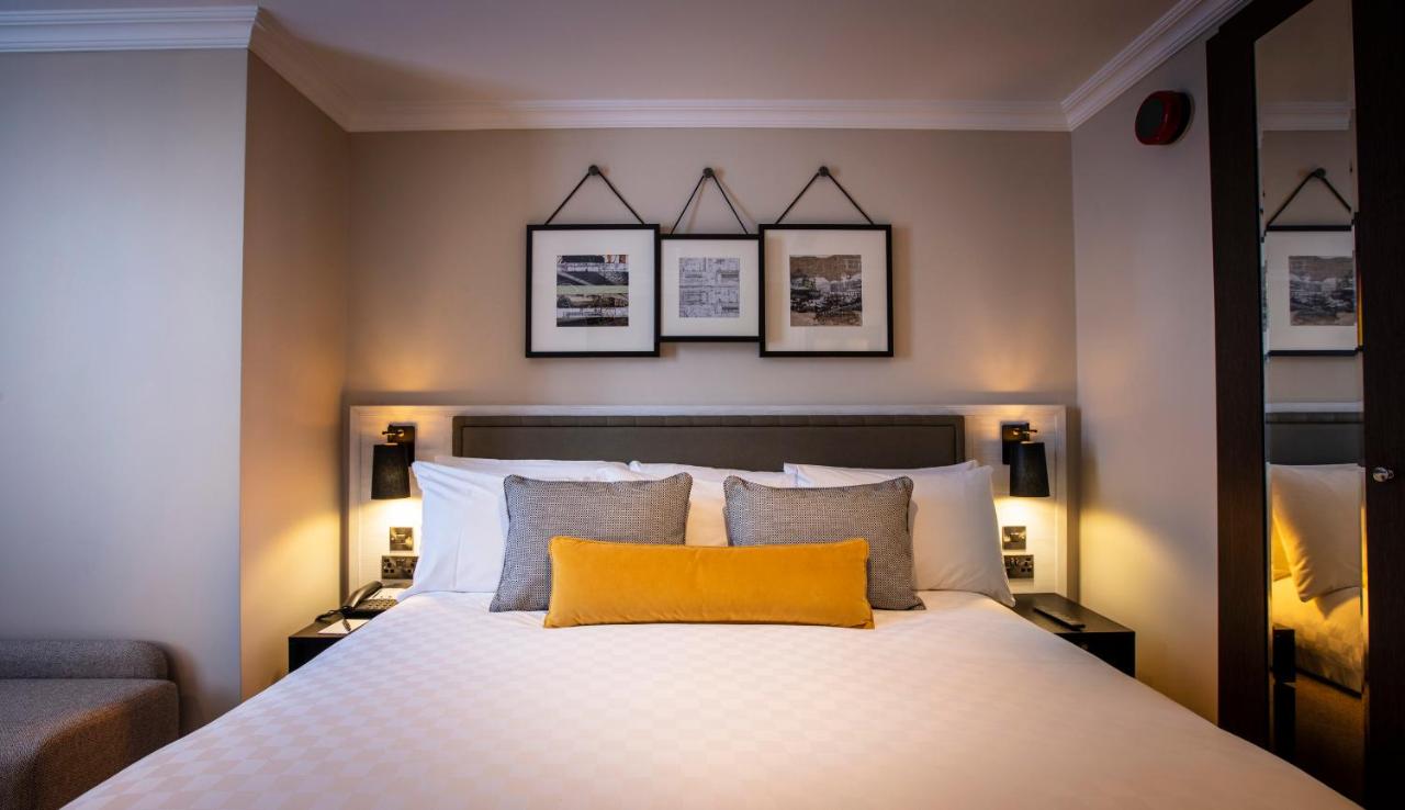 The Clermont London, Victoria - 5