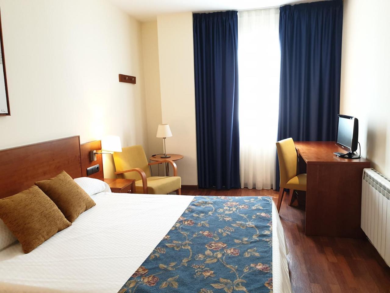 Hotel Suite Camarena photo 2
