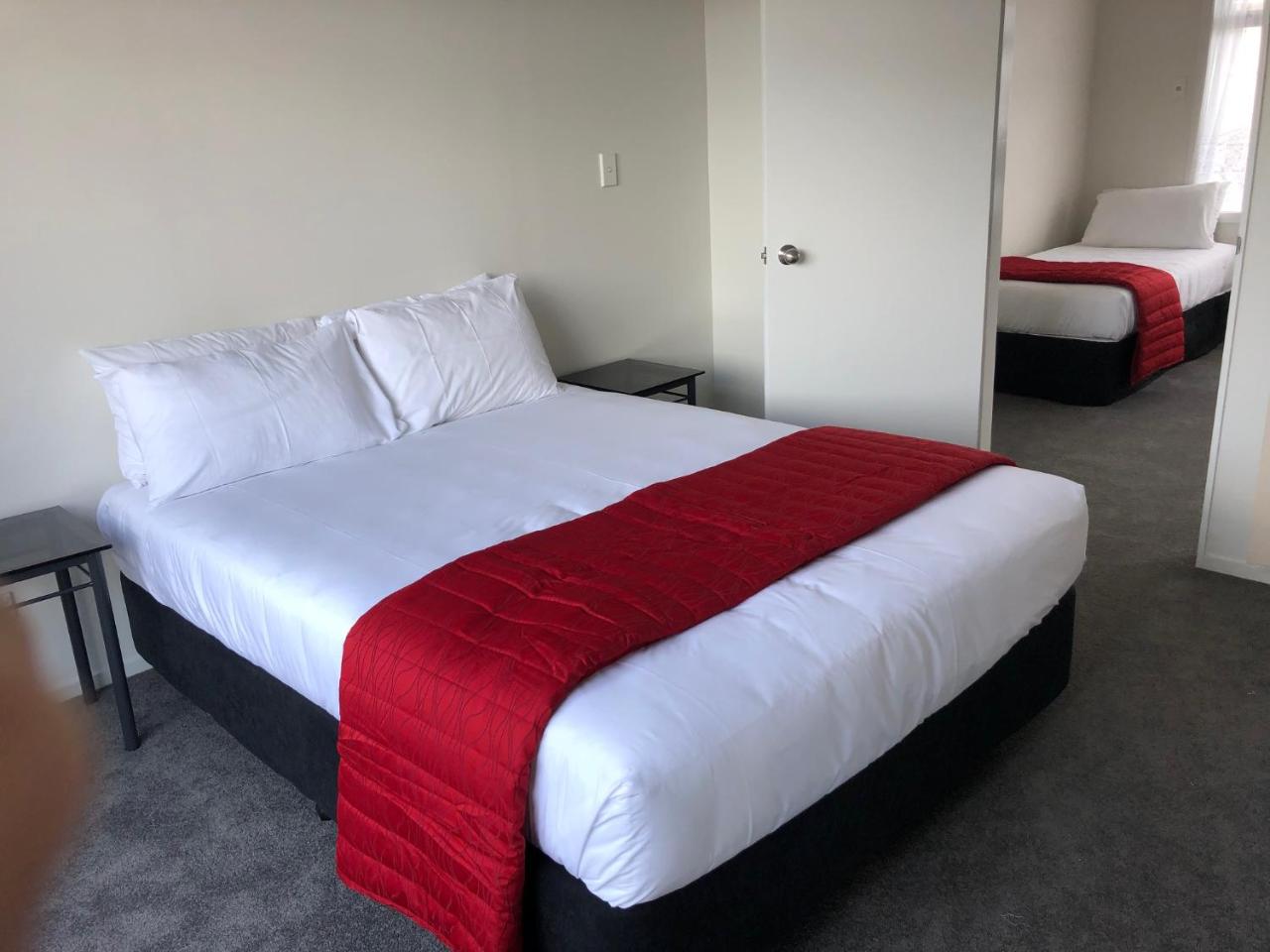 Ambassador Motor Inn photo 3