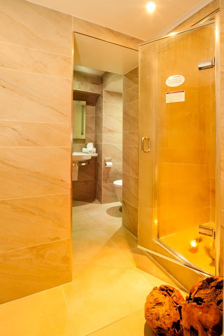 Windermere Boutique Hotel Spa Suites & Hot Tubs - 4