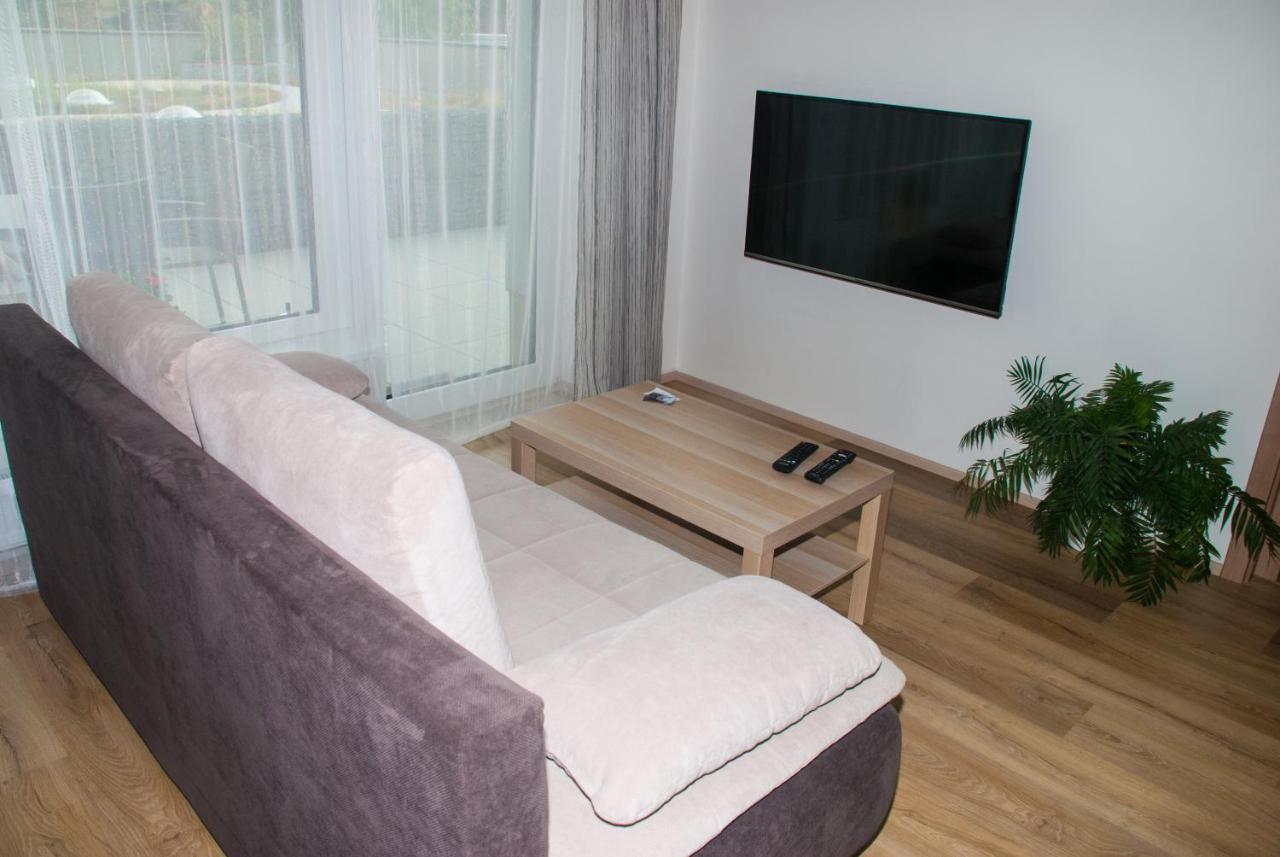 Sunny, fully furnished Studio type with terrace - 2