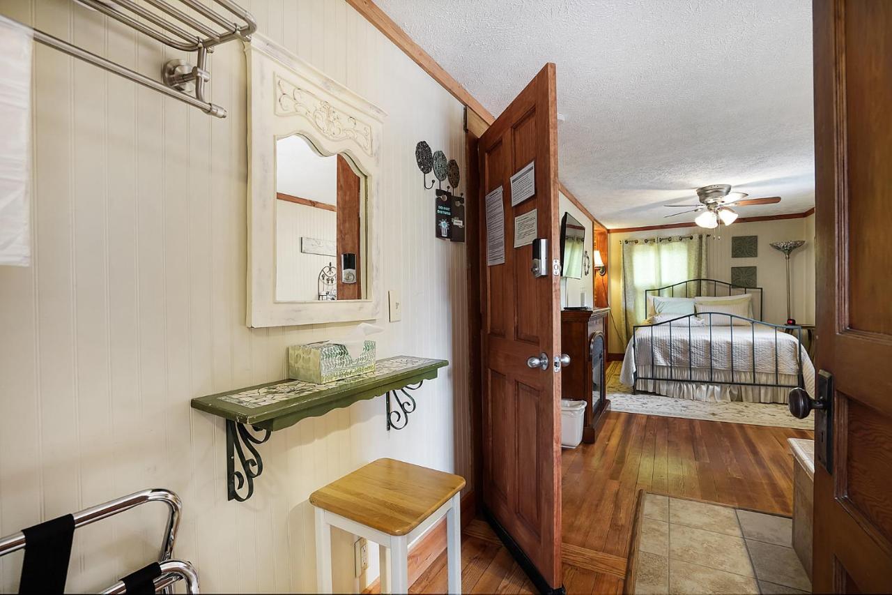Hocking Hills Inn photo 3