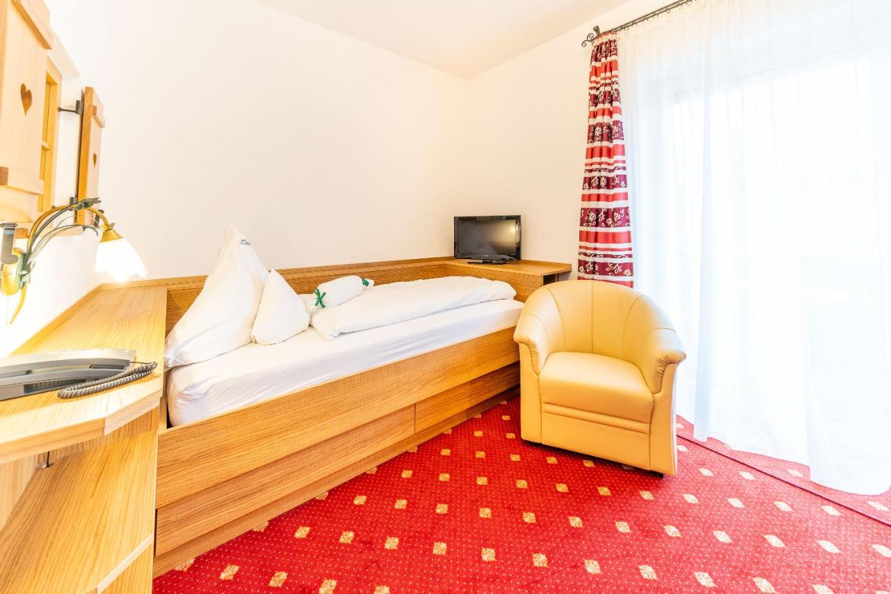 Hotel Alpenhof photo 3