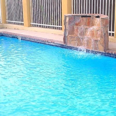 Rodeway Inn & Suites Corpus Christi Northwest photo 4