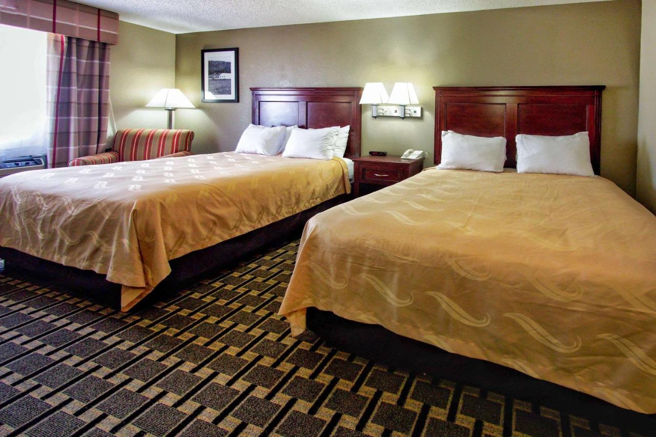 Quality Inn Moore - Oklahoma City photo 2