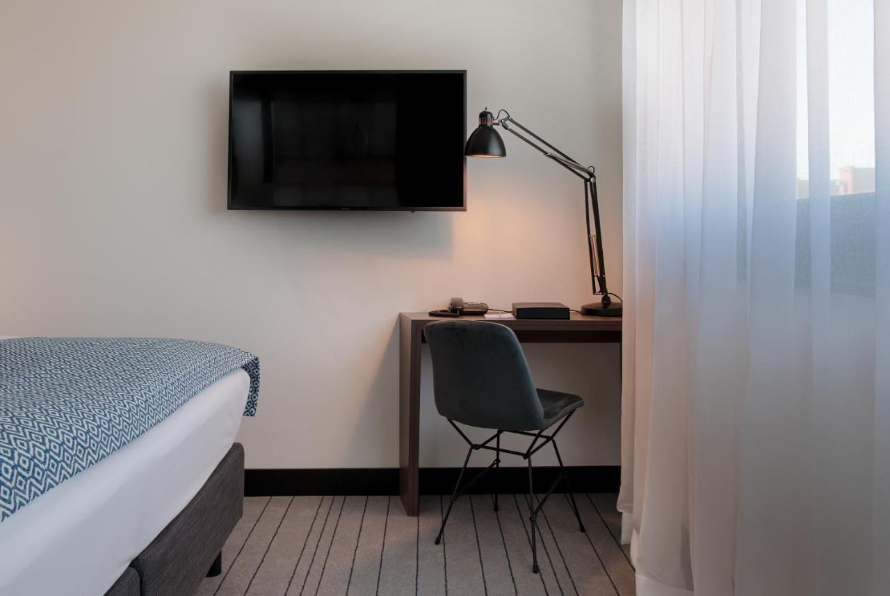 PIERDREI Hotel HafenCity Hamburg photo 4