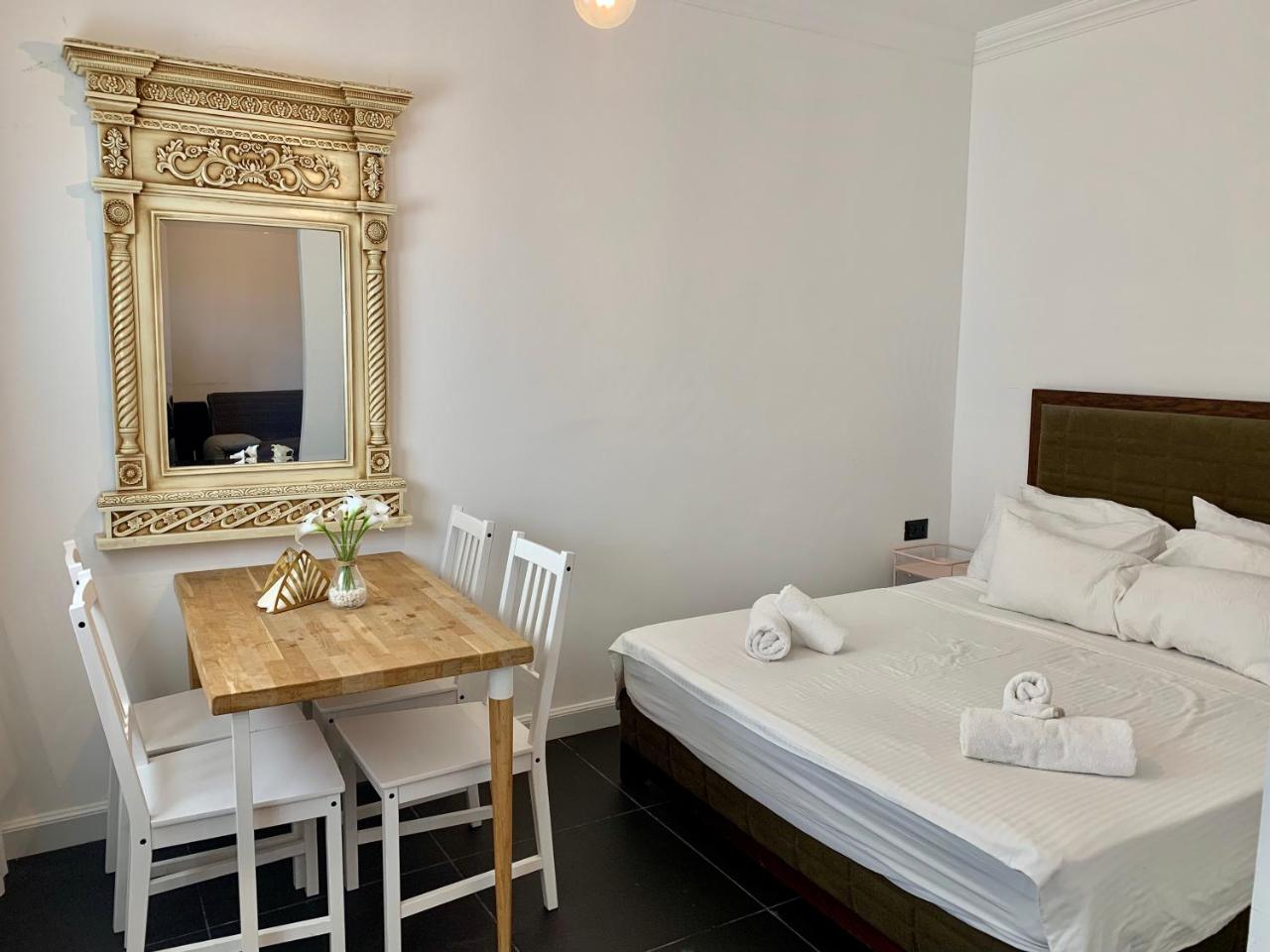 Shantell Luxury Apartment photo 3