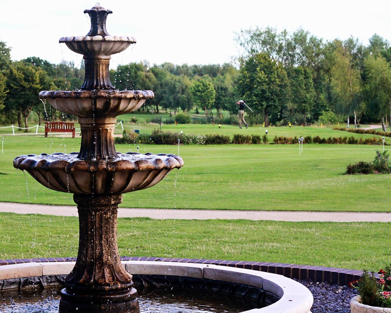 Calderfields Golf & Country Club photo 3