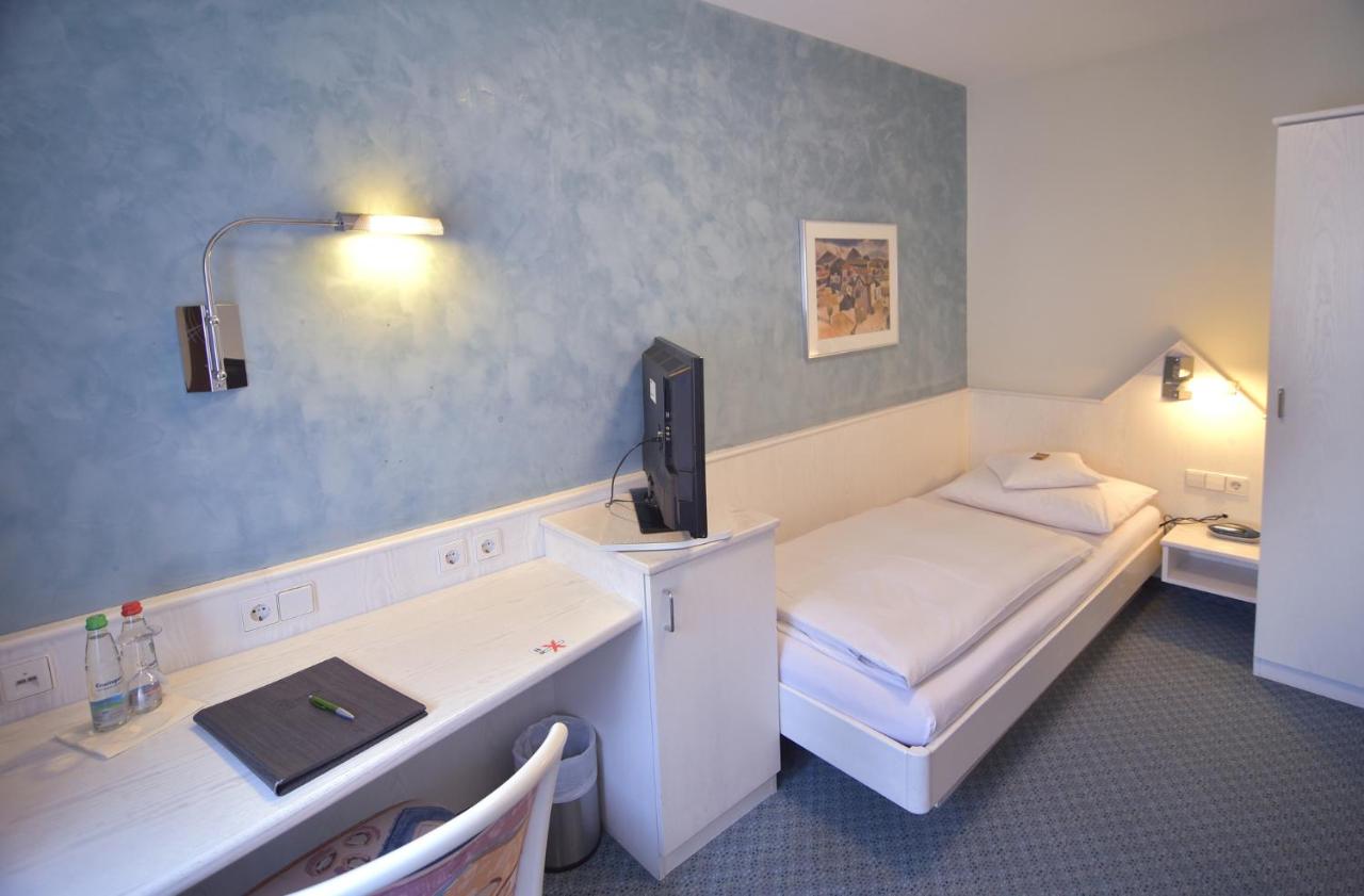 Hotel - Restaurant Hirsch photo 2
