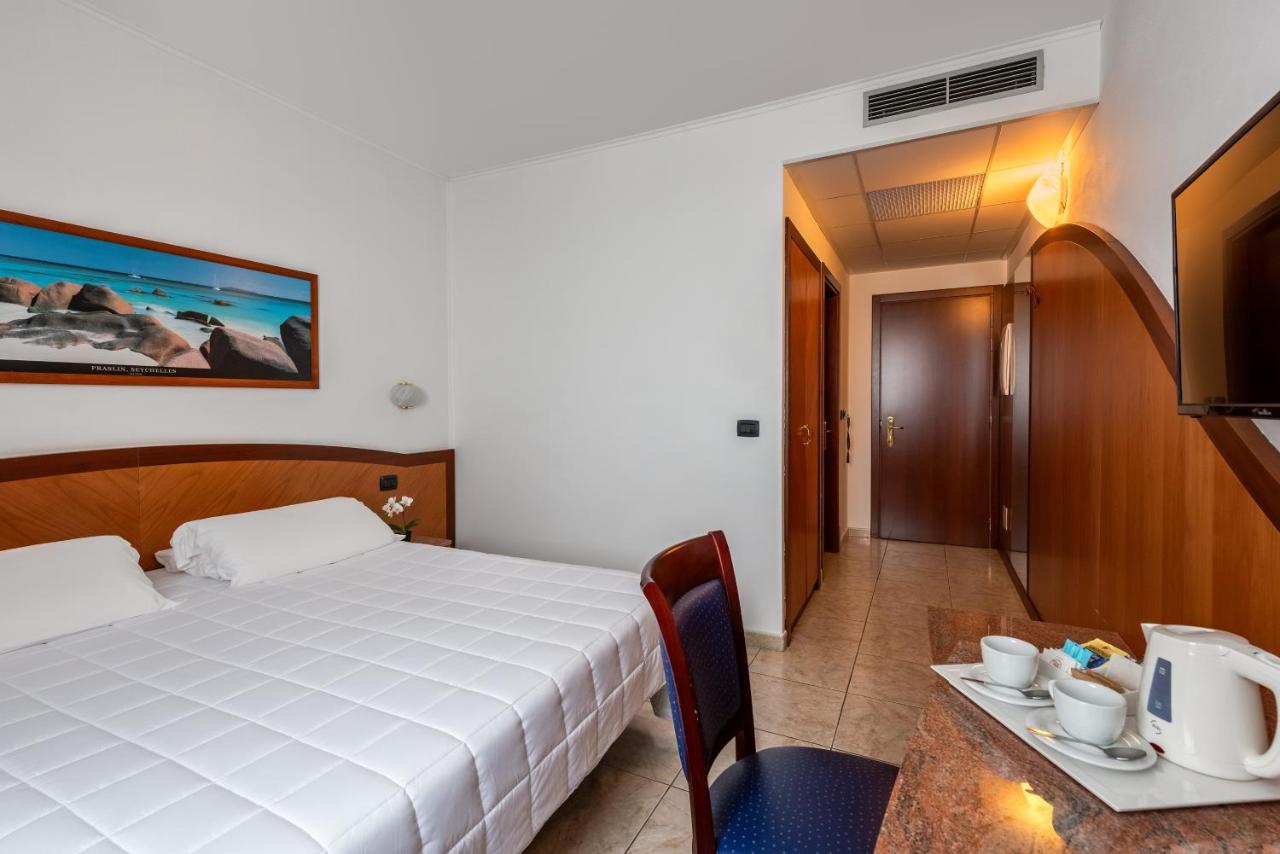 Rivoli Hotel photo 4