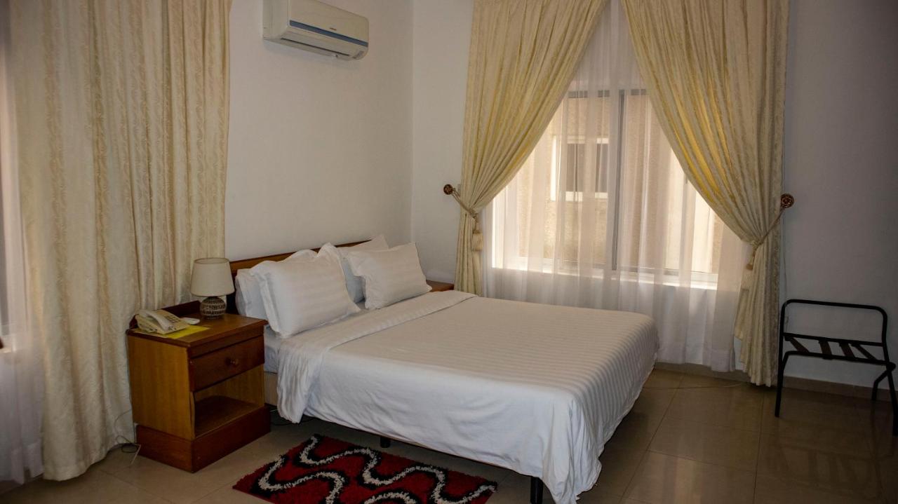 His Majesty's Hotel and Apartments photo 3