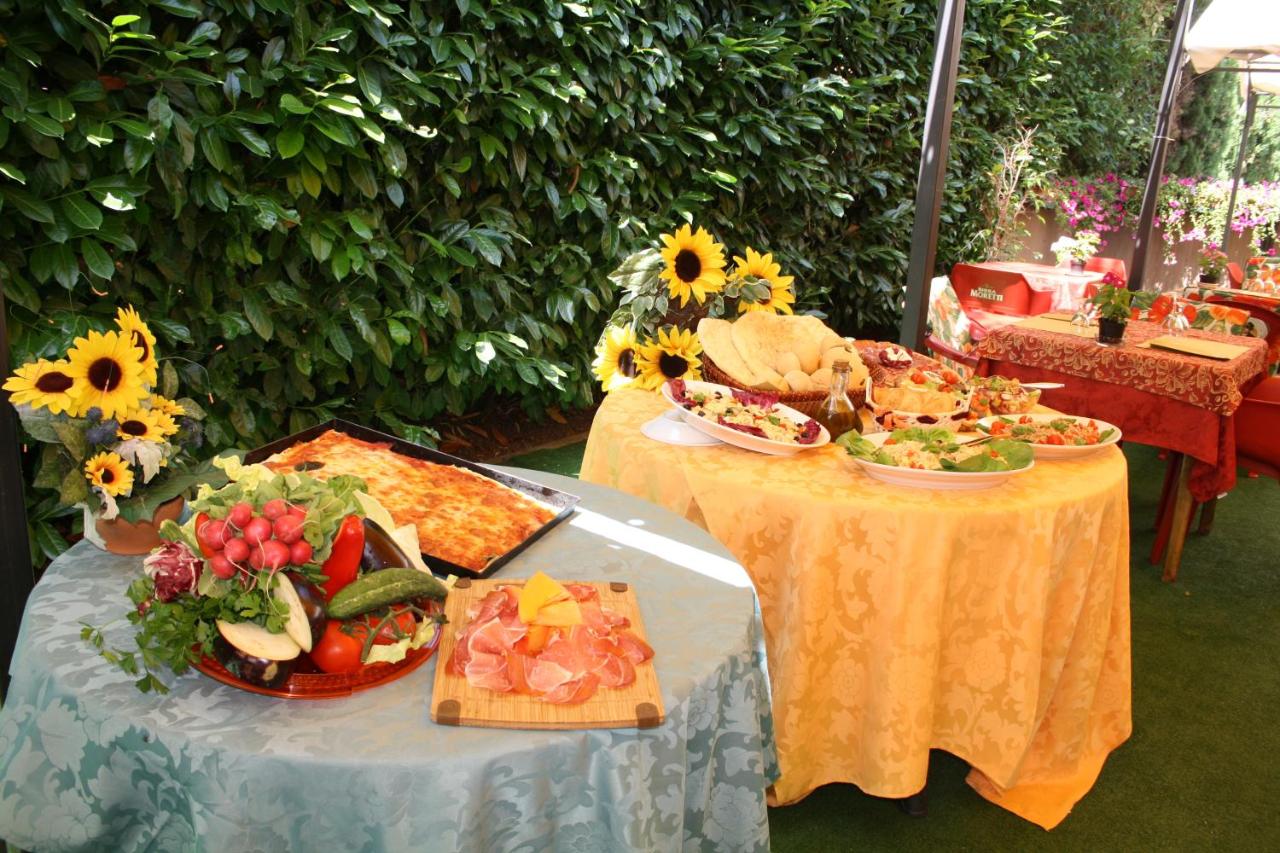 Hotel Ristorante Il Pino photo 2
