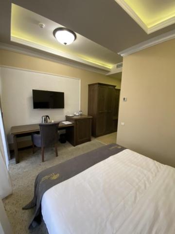 Boulevard Hotel photo 3