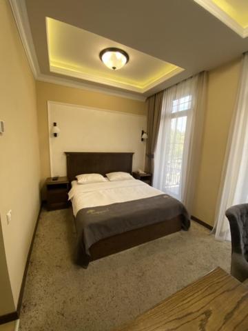 Boulevard Hotel photo 2