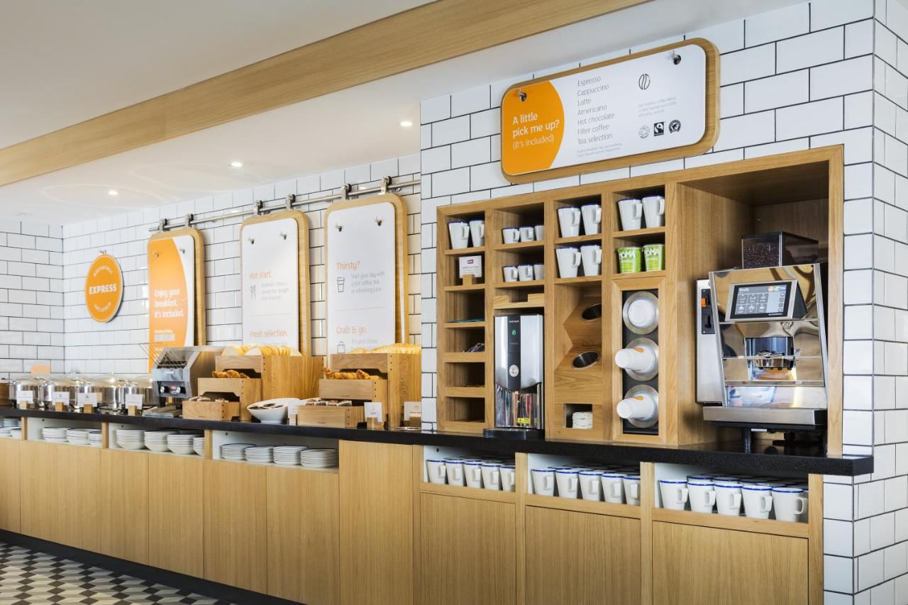 Holiday Inn Express Park Royal by IHG - 4