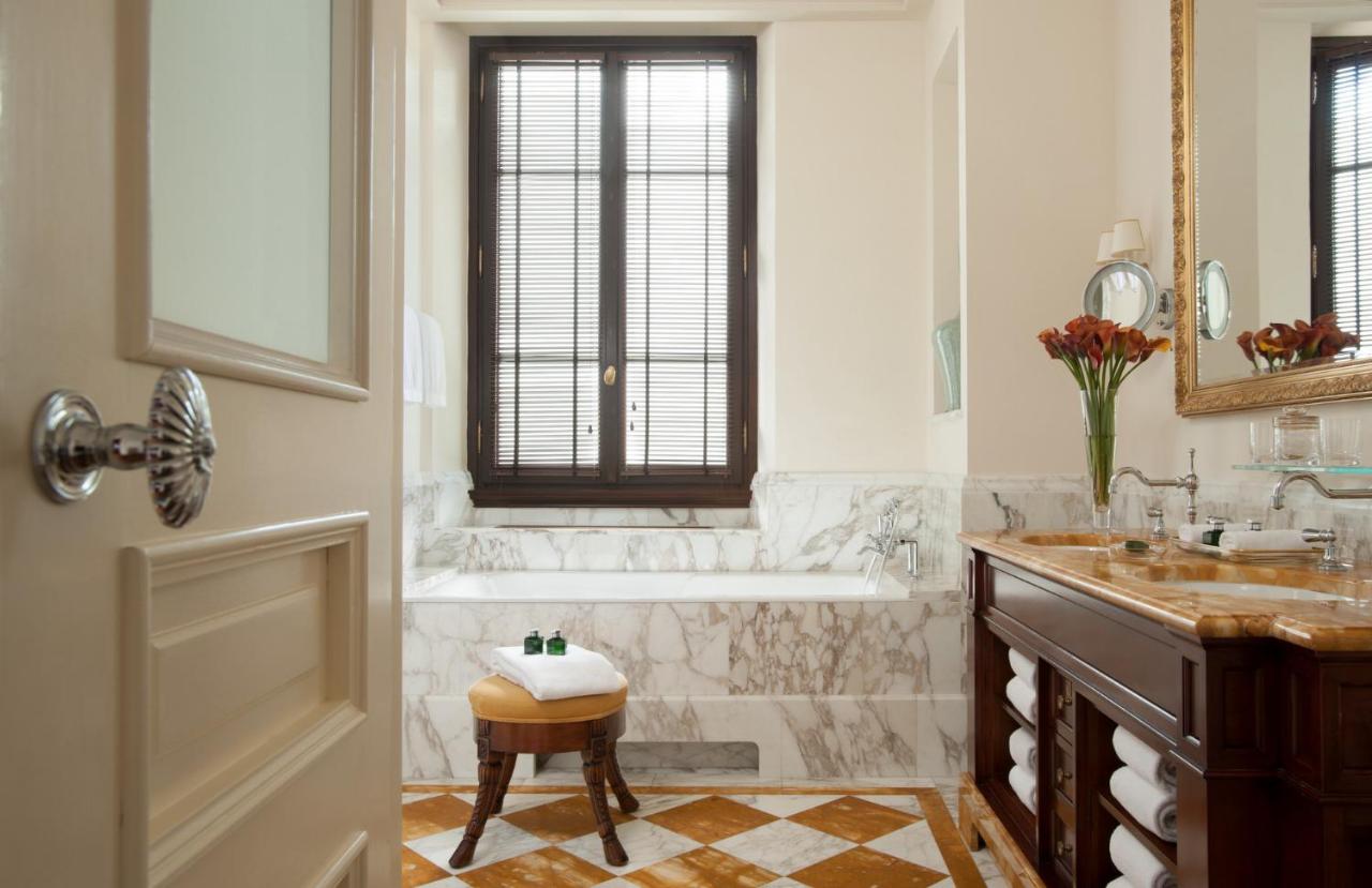 Four Seasons Hotel Firenze - 6