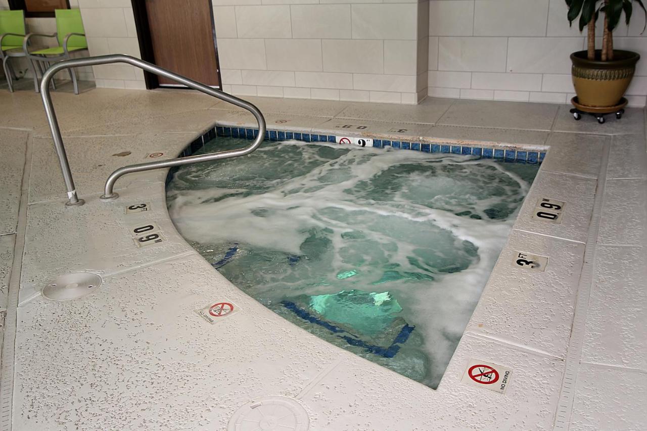 Holiday Inn Express Hotel & Suites Ashland By IHG photo 4