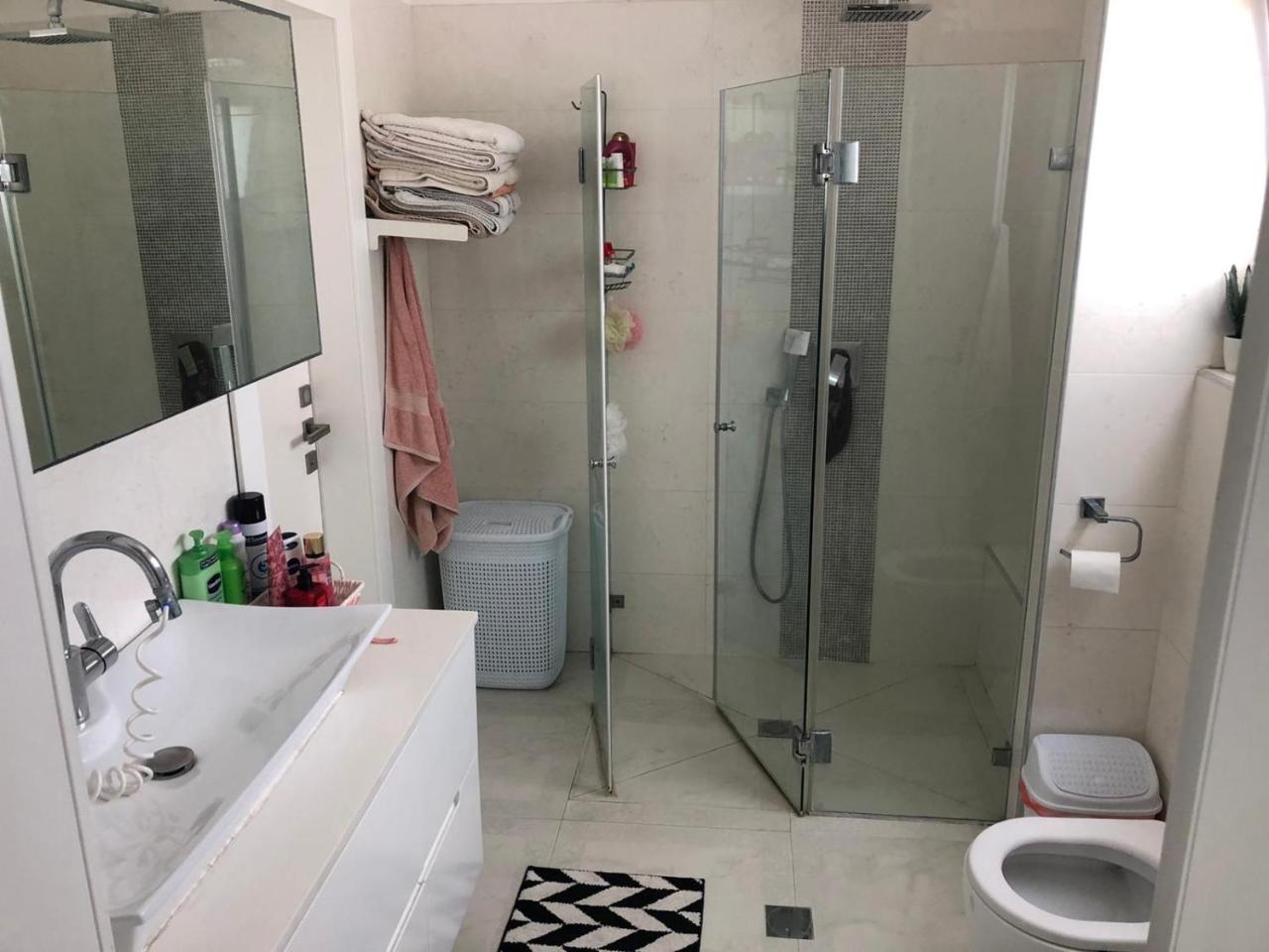 Charming Unit with Pool and Great Amenities photo 3