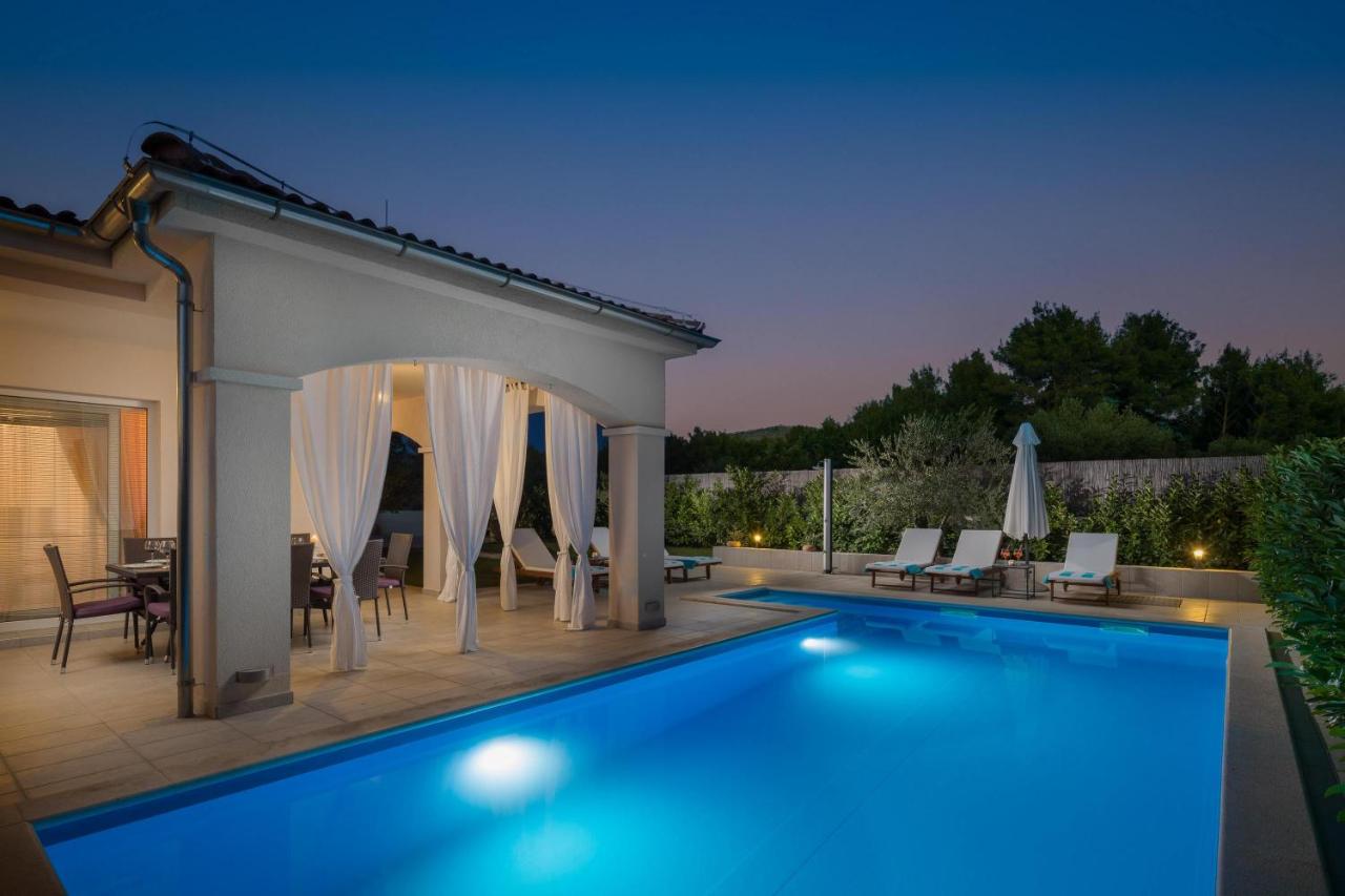 Villa Sunset Lady - 4