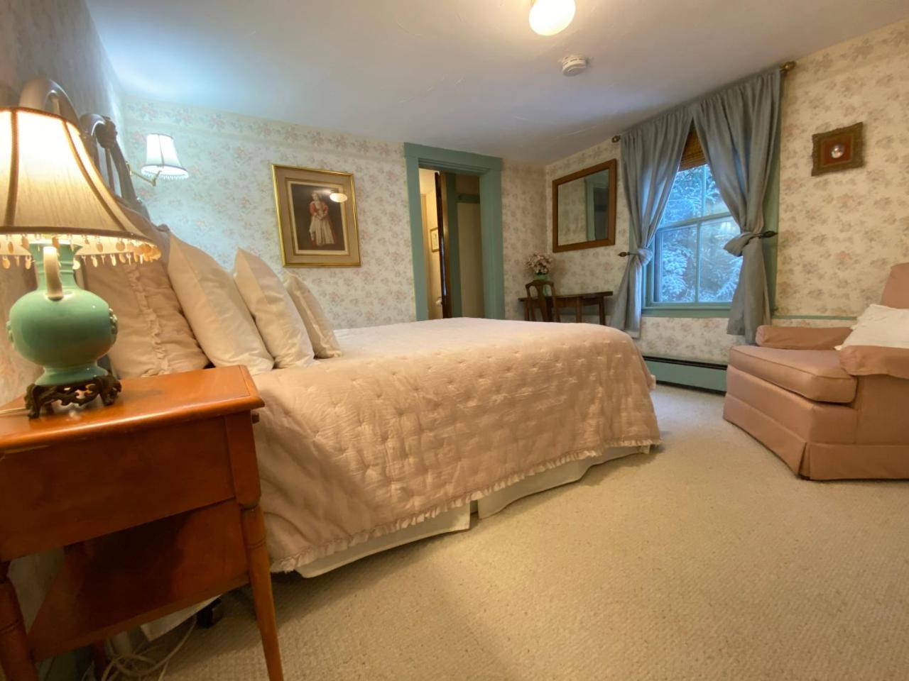 Follansbee Inn photo 4
