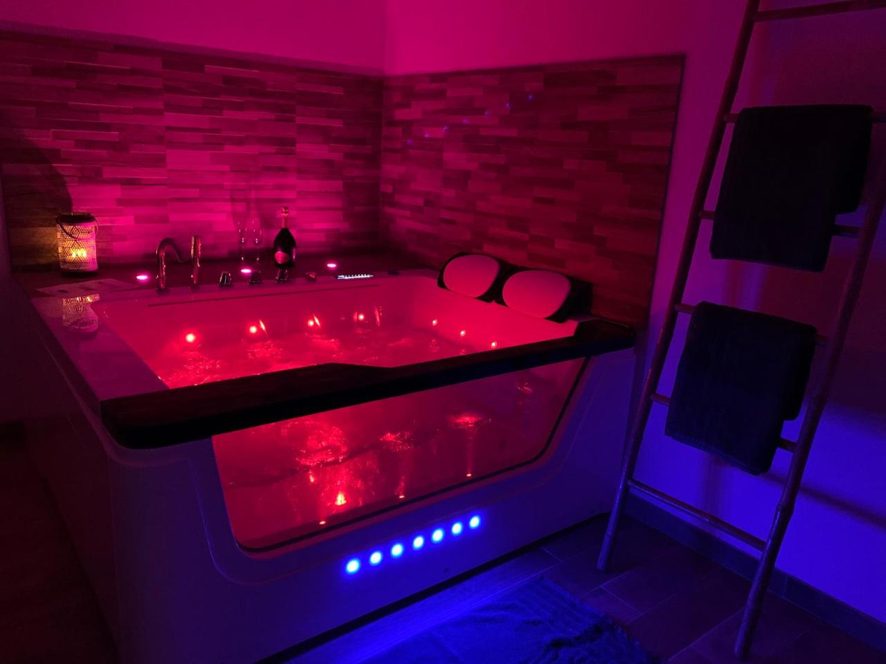 Appartement Cosy Jacuzzy Luxe Gare de Toulon - 4