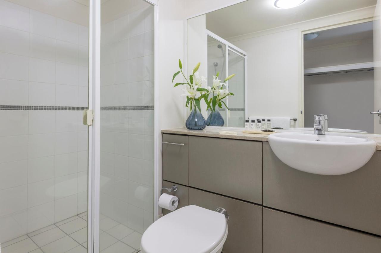 Oaks Brisbane River City Suites photo 4