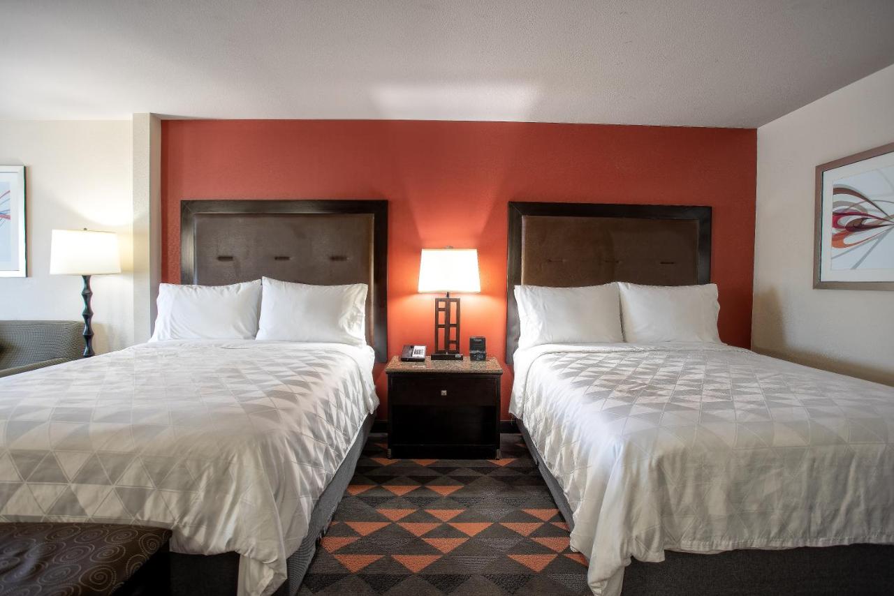 Photo - Holiday Inn Oceanside Marina Camp Pendleton by IHG