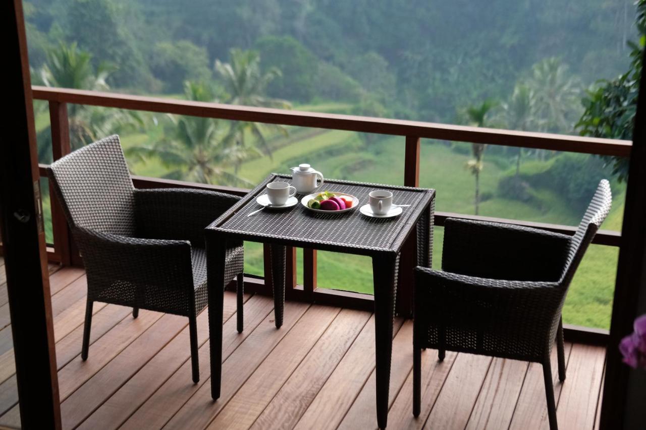 Suarapura Resort & Spa photo 2