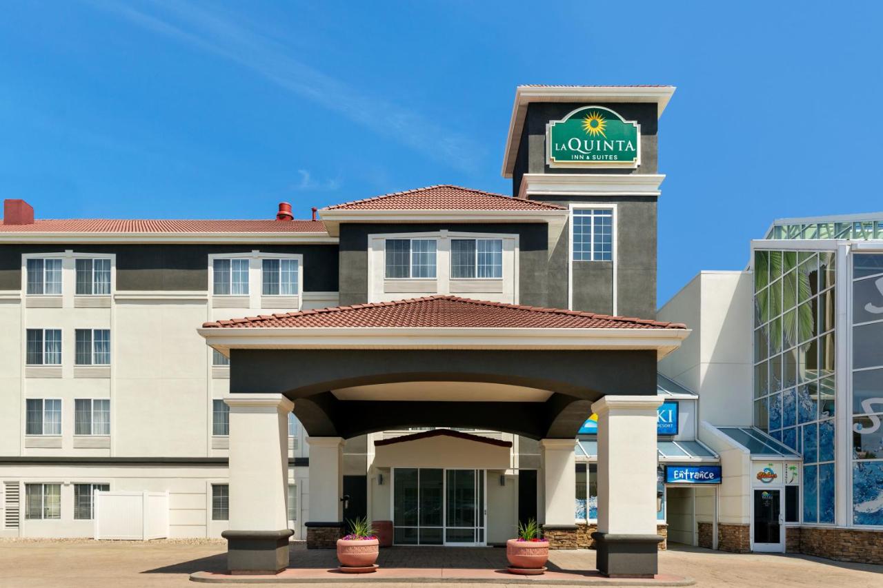 Photo - La Quinta Inn and Suites by Wyndham at WaTiki Waterpark