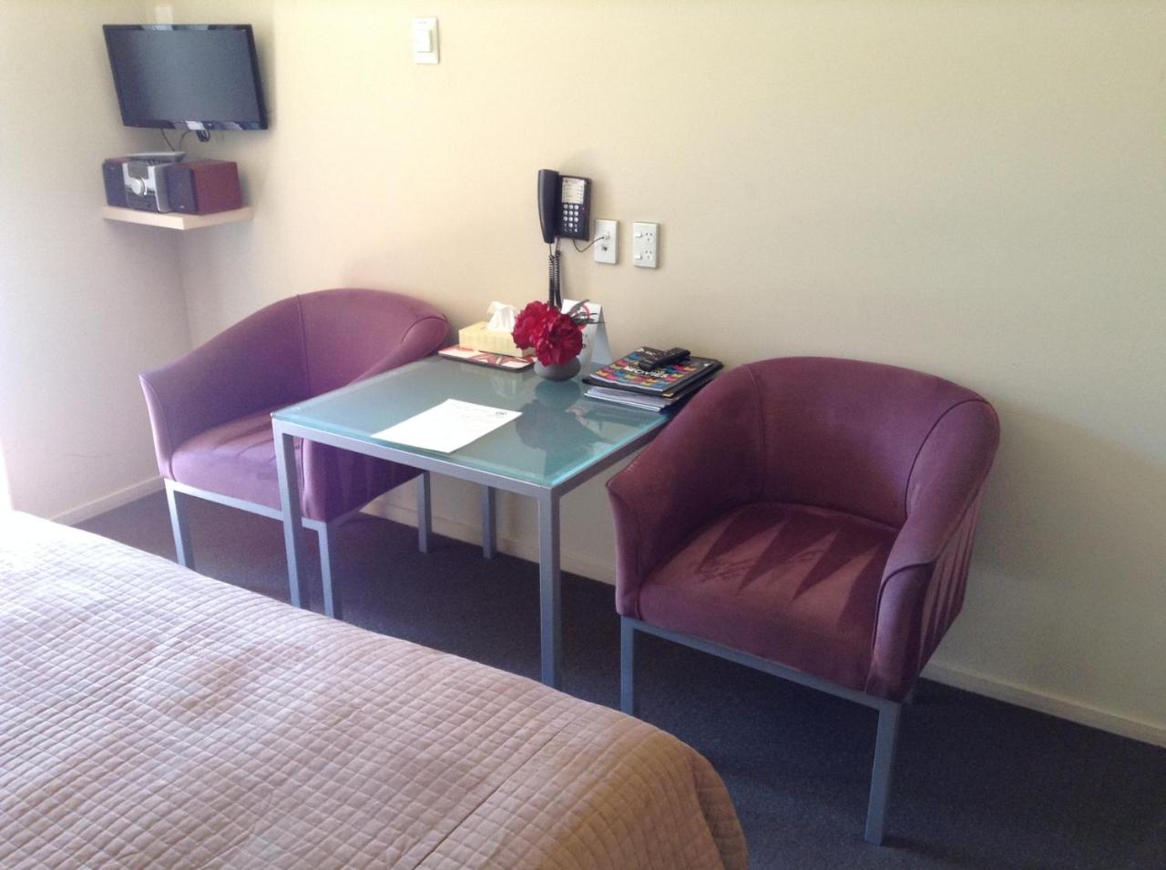 166 Majestic Court Motel photo 2