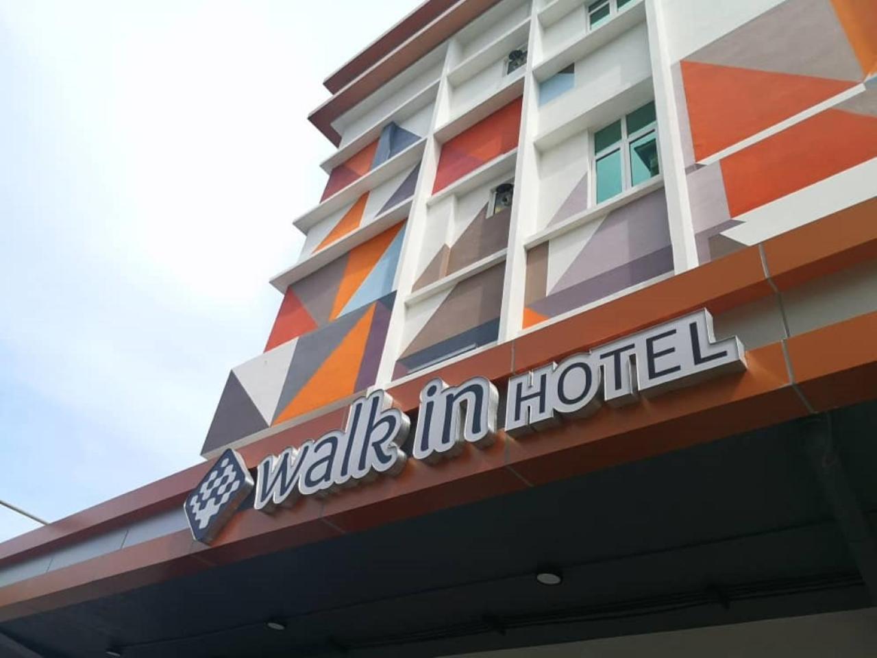 Walk In Hotel