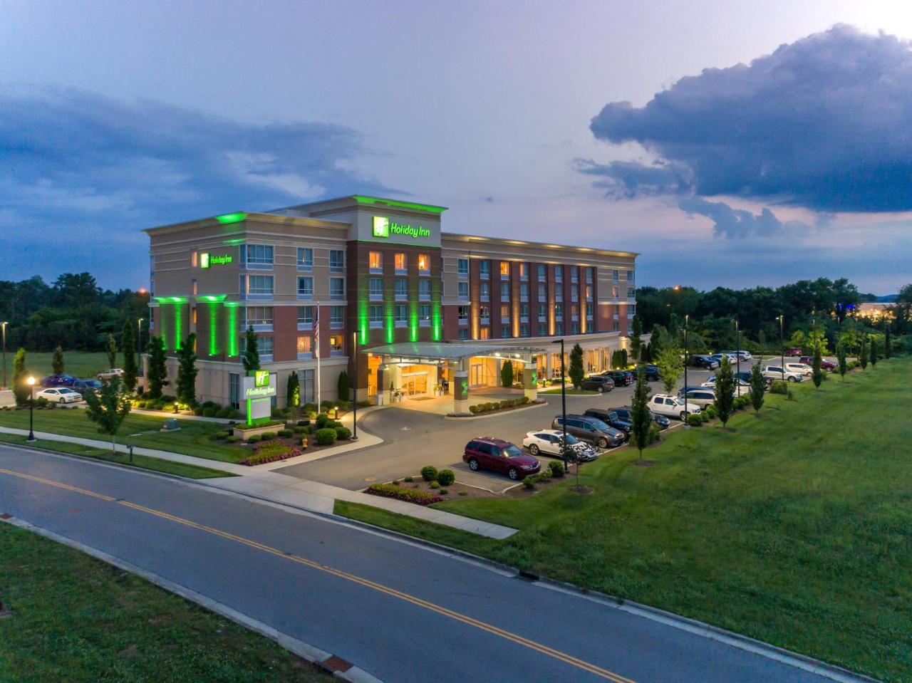 Photo - Holiday Inn Murfreesboro by IHG