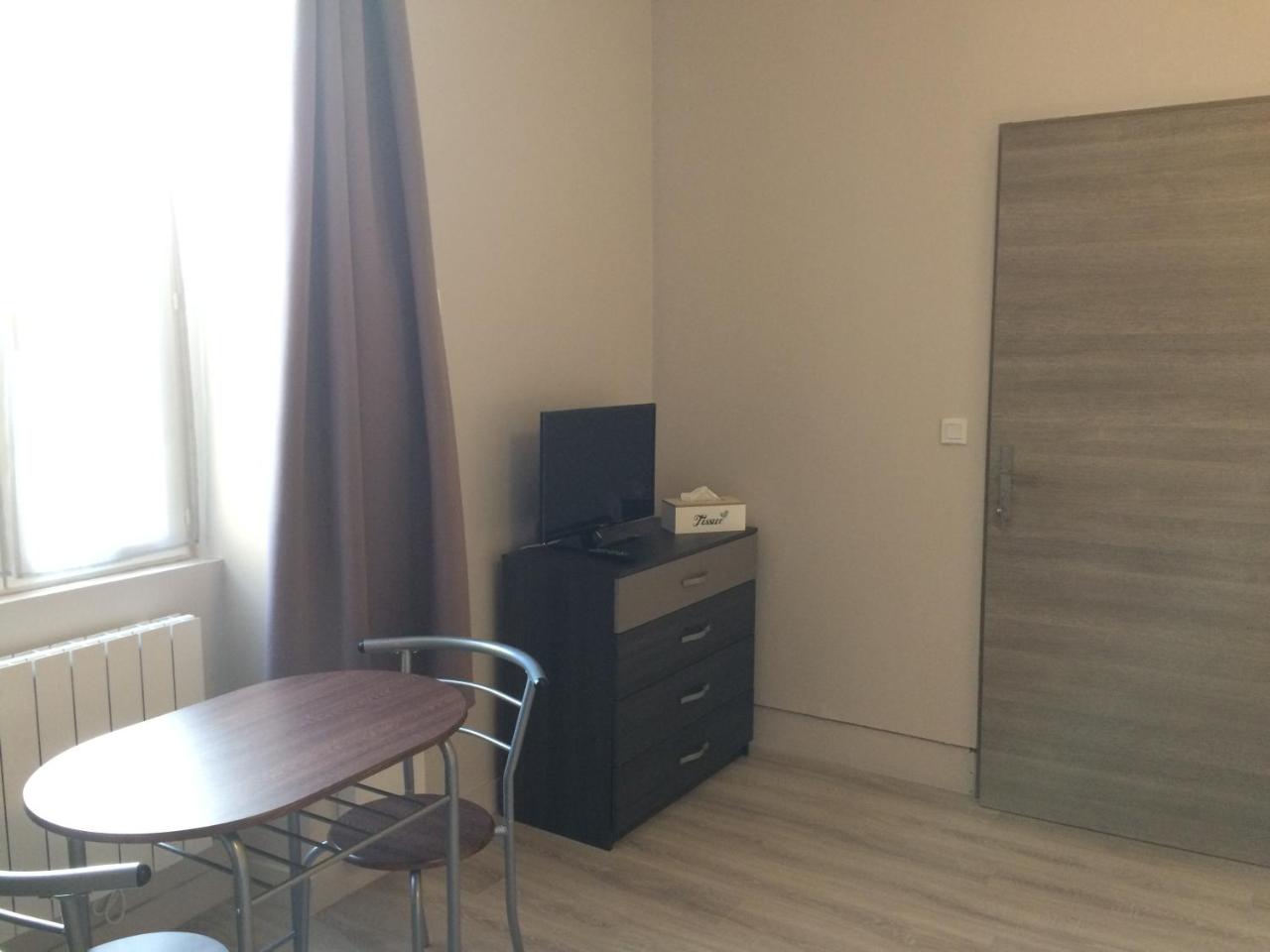 STUDIO proche gare avec kitchenette et wifi - porte rouge - 5