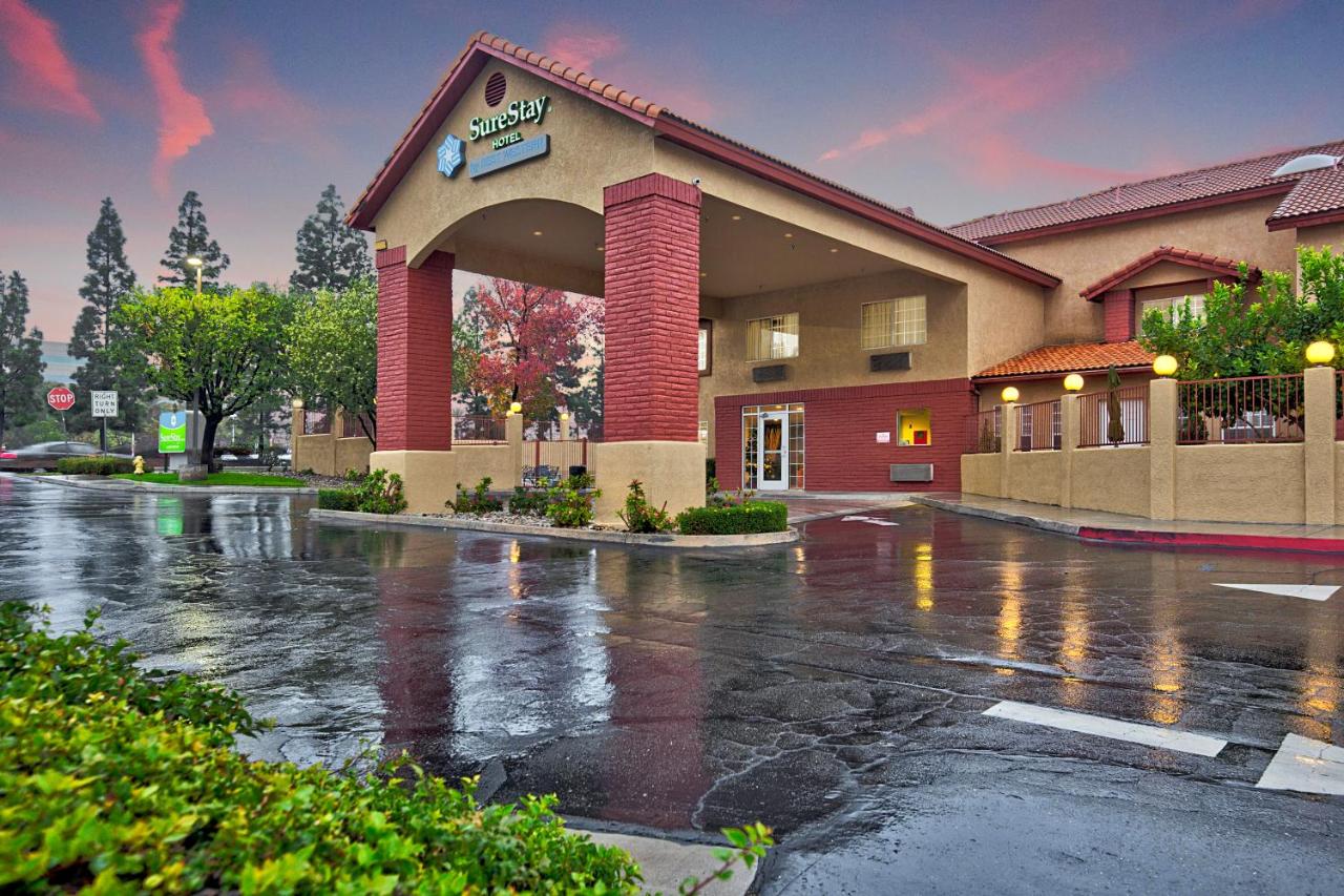 Foto - SureStay Hotel by Best Western Fontana