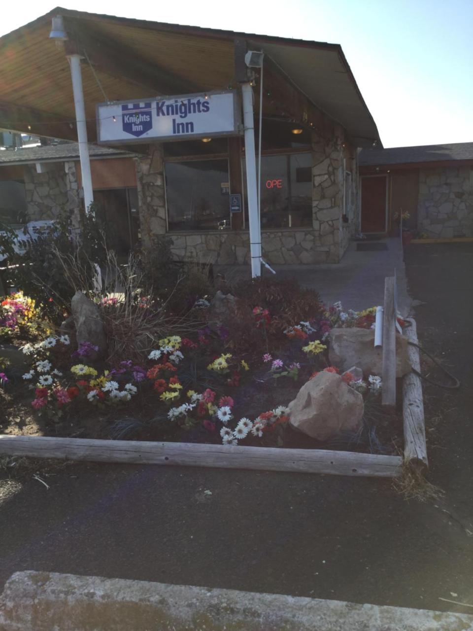 Knights Inn - Boardman OR