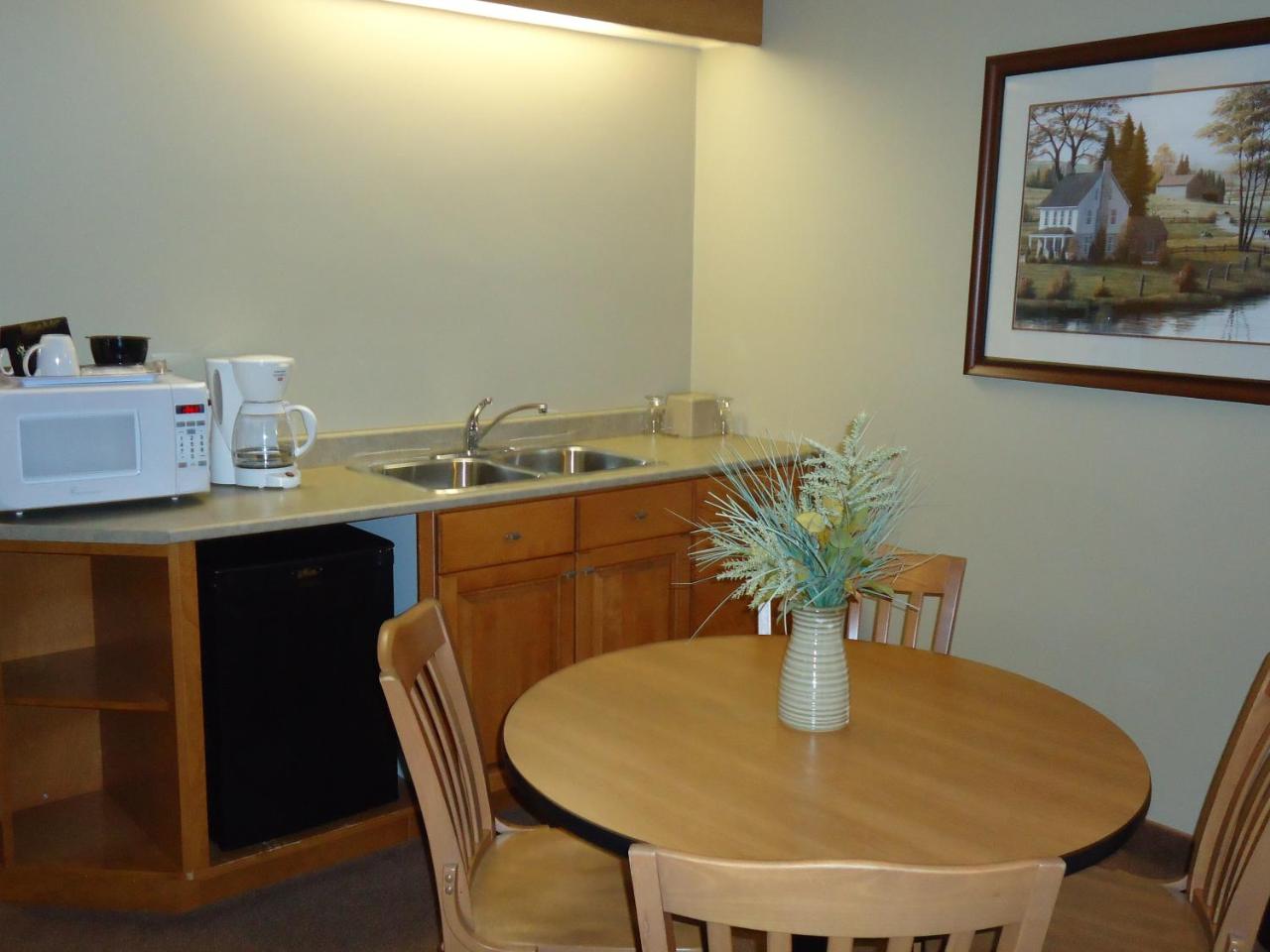Auberge Bouctouche Inn & Suites photo 2